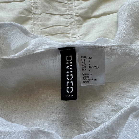 H&M White Ruffled Blouse - Picture 2 of 4